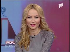 Fă-ți animalul vedetă! Un cățel "se luptă" cu zăpada