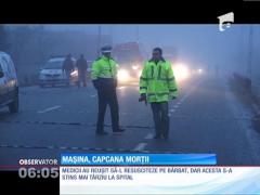 Pompierii şi medicii s-au chinuit să-i salveze viaţa unui bărbat, captiv într-o maşină distrusă