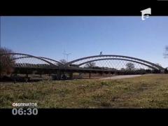 Un cascador a găsit un loc mai puţin obişnuit pentru a se antrena cu bicicleta