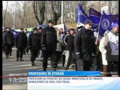 Profesorii au ieşit în stradă