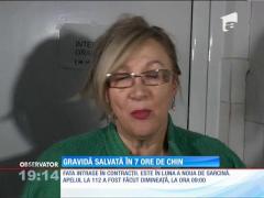 O tânără însărcinată a fost salvată cu tractorul şi snowmobilul