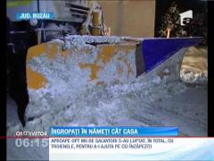 Sute de mii de oameni sunt izolaţi în județul Buzău