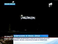 Un primar din Mehedinţi a împodobit localitatea cu beculeţe de Crăciun