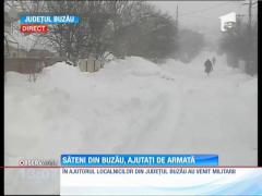 Sătenii din Buzău, ajutați de armată