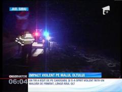 Derapaj la limită cu moartea, pe Valea Oltului. Cum a scăpat un tirist