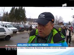 Avalanşă de turişti pe pârtii