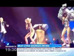 Miley Cyrus, concert plin de aluzii sexuale