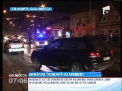 O tânără care s-a urcat băută la volan a lovit un taxi în timp ce încerca să scape de poliţie