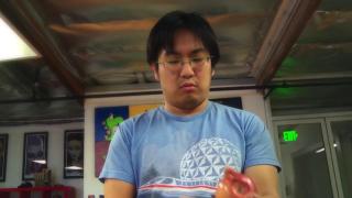 Nu aţi mai văzut aşa ceva!!! Jonglerii de neînchipuit cu... cuţite