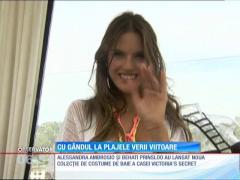 Alessandra Ambrosio şi Behati Prinsloo au defilat în noua colecţie de costume de baie Victoria's Secret