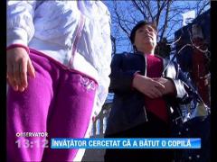 Învăţător cercetat că a bătut o copilă