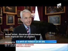 Un artist francez a intrat în pielea unui urs, la propriu!