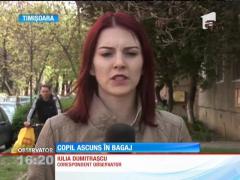 A încercat să treacă prin România cu un copil de doar un an, înghesuit într-o geantă