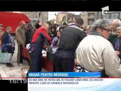 Un om de afaceri din Satu Mare împarte sarmale oamenilor nevoiaşi