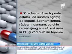 Adolescenţii români cumpără droguri direct din farmacii şi îşi povestesc aventurile pe internet