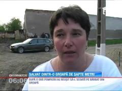 Biciclist căzut într-o groapă nesemnalizată de şapte metri