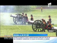 Regina Elisabeta a Doua a împlinit 88 de ani! Britanicii au sărbătorit-o cu salve de artilerie