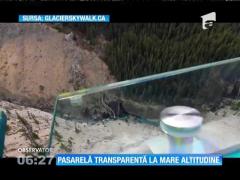 Pasarelă transparentă la mare altitudine în Canada