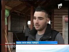 Răducu Mazăre lucrează de zor ca să primească turişti în localul său