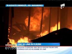 Tone de lână au fost mistuite de flăcări într-o hală din judeţul Maramureş