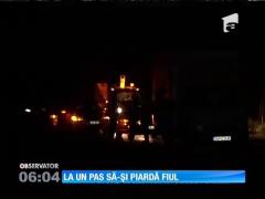 Un şofer inconştient era să-şi ucidă fiul de 12 ani