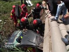 Un tânăr din Ialomiţa a plonjat cu maşina într-un canal de irigaţii