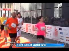 Peste 1.500 de oameni au alergat pe scările celui mai înalt zgârie-nori din Franţa