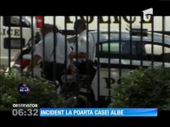 Incident la poarta Casei Albe