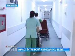 Două autocare cu elevi s-au ciocnit violent la intrare în Alba Iulia