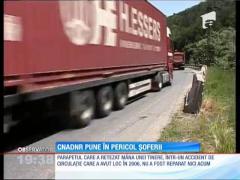 Compania Naţională de Drumuri pune în pericol şoferii!