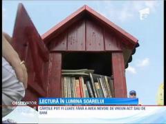 Idee de LĂUDAT! Căsuţe pline cu cărţi la ştrandul din Târgu Mureş