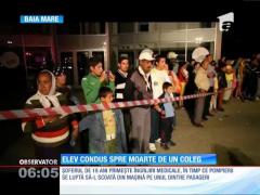 Un şofer băut a spulberat un panou electric şi s-a oprit într-un stâlp