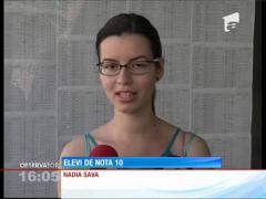 Peste 100 de elevi de 10!