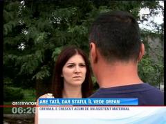 Are tată, dar statul îl vede orfan