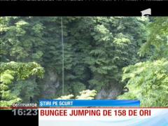 Săritura demnă de Cartea Recordurilor! Bungee Jumping de 158 de ori