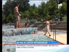 INEDIT! Cel mai mare pod de PET-uri din lume