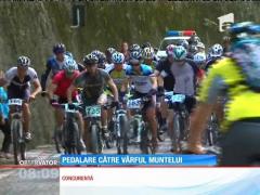 Pedalare către Vârful Omu