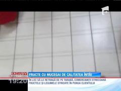 Fructe bolnave şi legume cu mucegai vândute în piața și supermarketuri