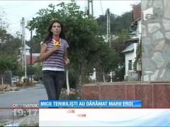 Monument ridicat în memoria eroilor, distrus de trei adolescenţi teribilişti