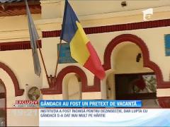 Primărie închisă pentru că angajaţii au plecat într-un week-end prelungit la munte