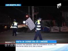 Trei tineri din Dej au fost la un pas de moarte, după ce au intrat cu mașina într-un stâlp