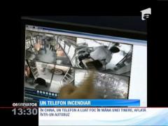 Un telefon a explodat în mâna unei tinere aflată în autobuz