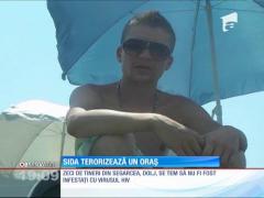 Moartea unui tânăr răpus de HIV a creat panică într-un oraş din judeţul Dolj!