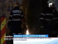 Un monument istoric din Iaşi a fost cuprins de flăcări