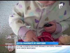 Minune de copil! Fetiţă de doi ani, pasionată de anatomie