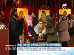 Creştinii ortodocşi îl sărbătoresc pe Sfântul Nectarie