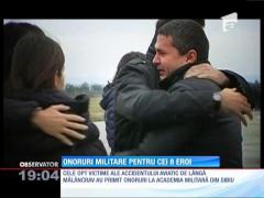 Onoruri militare pentru cei opt eroi