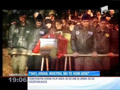 UPDATE! În sunet de salve, i-au înmormântat pe cei cinci militari morţi în elicopterul prăbuşit