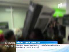 Isterie în magazinele din Marea Britanie de Black Friday