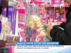 Maraton printre rafturi după Moș Nicolae